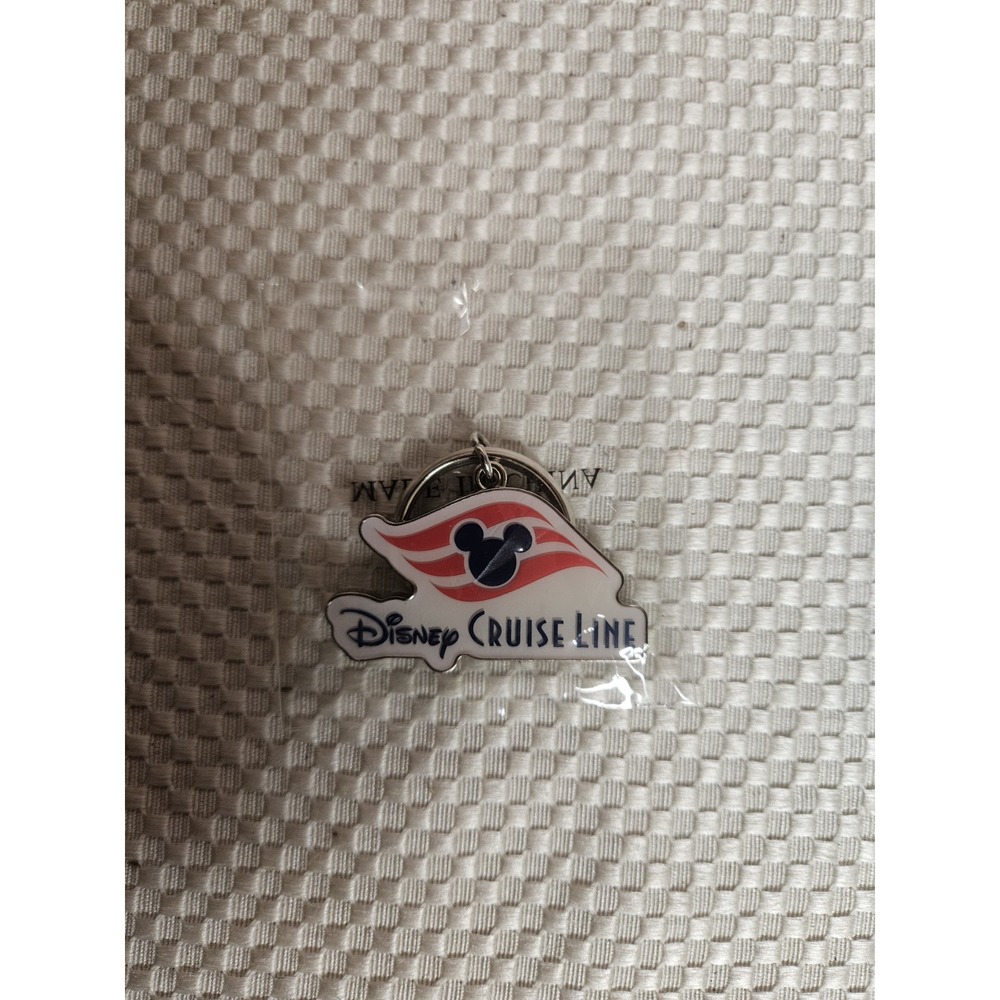 Disney Cruise Line DCL Logo Souvenir Key Chain Ring Charm Silver  NEW Sealed